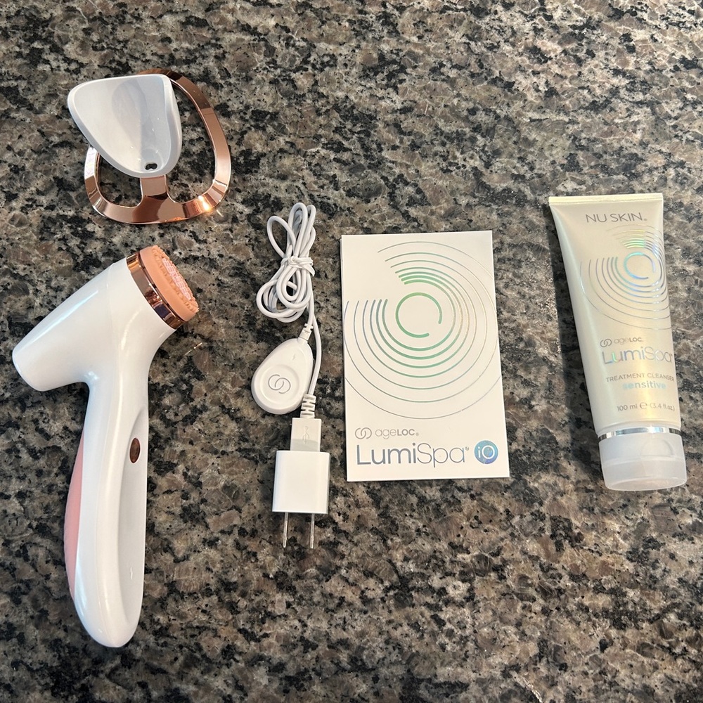 ageLOC Rose Gold LumiSpa iO & Brand New Cleanser